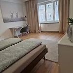 Old Town - 2 Bedrooms, Self Check-in براتسيلافا