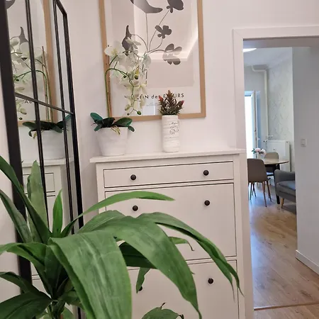 Old Town - 2 Bedrooms, Self Check-in Apartament