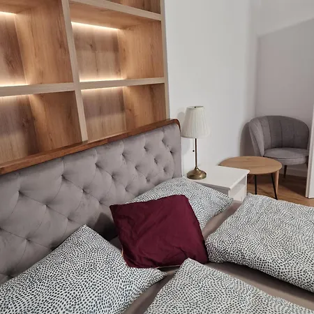 Old Town - 2 Bedrooms, Self Check-in Bratysława