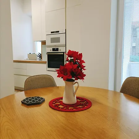 Old Town - 2 Bedrooms, Self Check-in * Pressburg