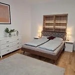 Apartmán Old Town - 2 Bedrooms, Self Check-in Bratislava